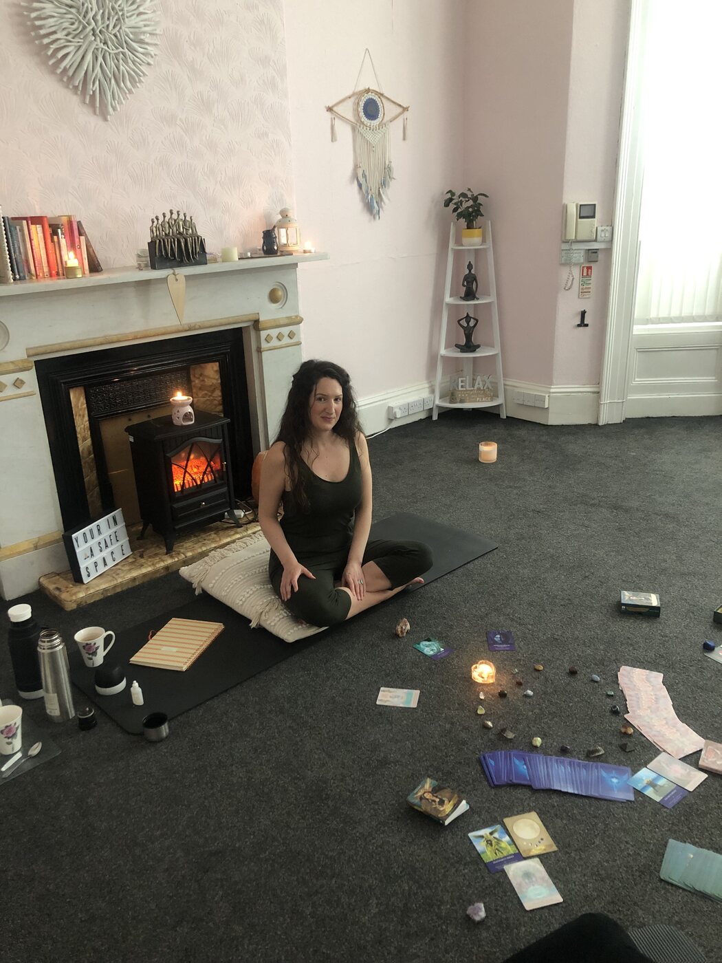 Niamh Quiery leading a meditation and energy-healing circle at Barefoot